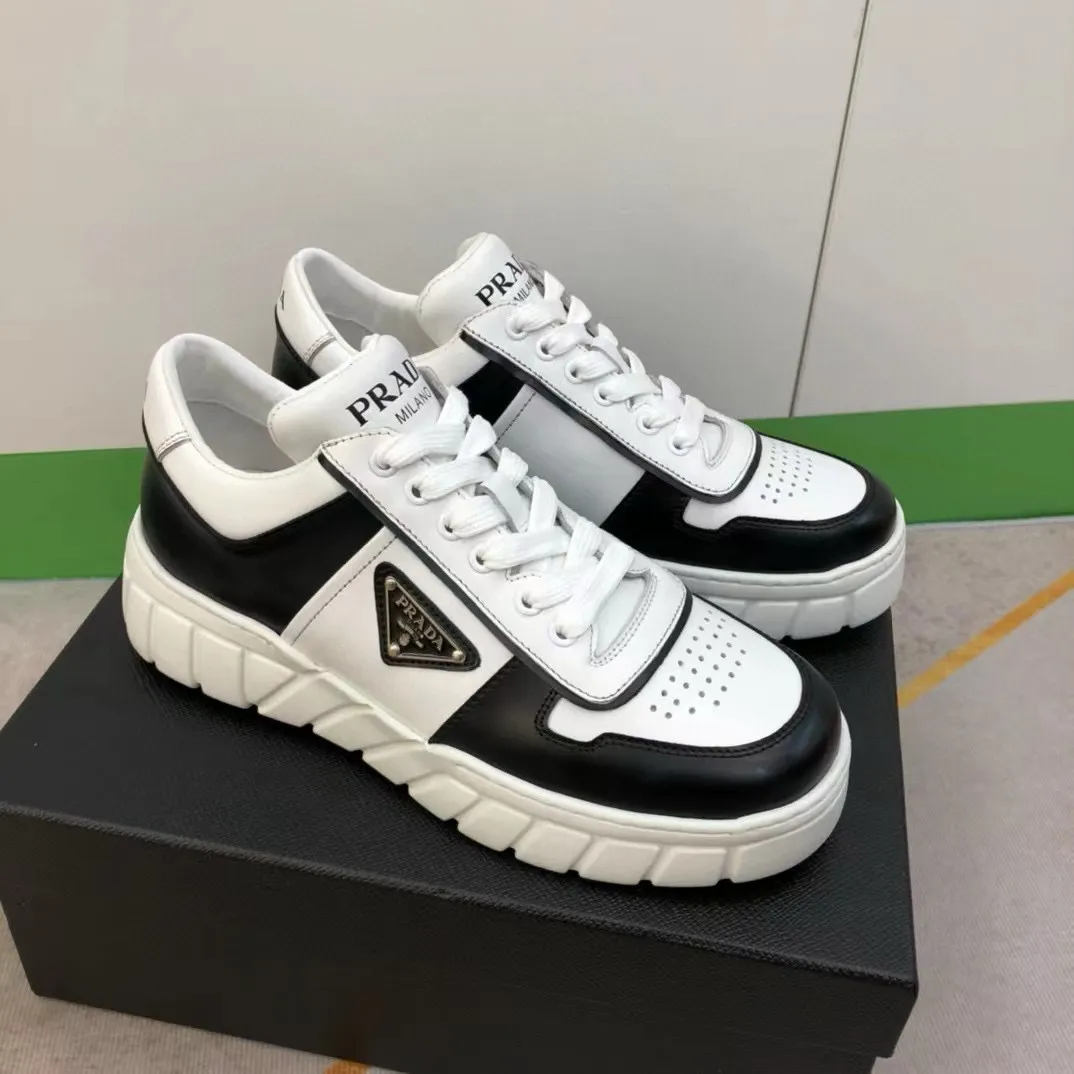 Factory price: 420💰Prada new men's leather sports shoes, the highest version on the market, any comparison is welcome🆚! The original leather has excellent texture and is super high-end! Fetal sheep net lining imported from Italy, removable pad! Luxurious materials and fine workmanship, highly recommended! Code number: 38-44, customized 45